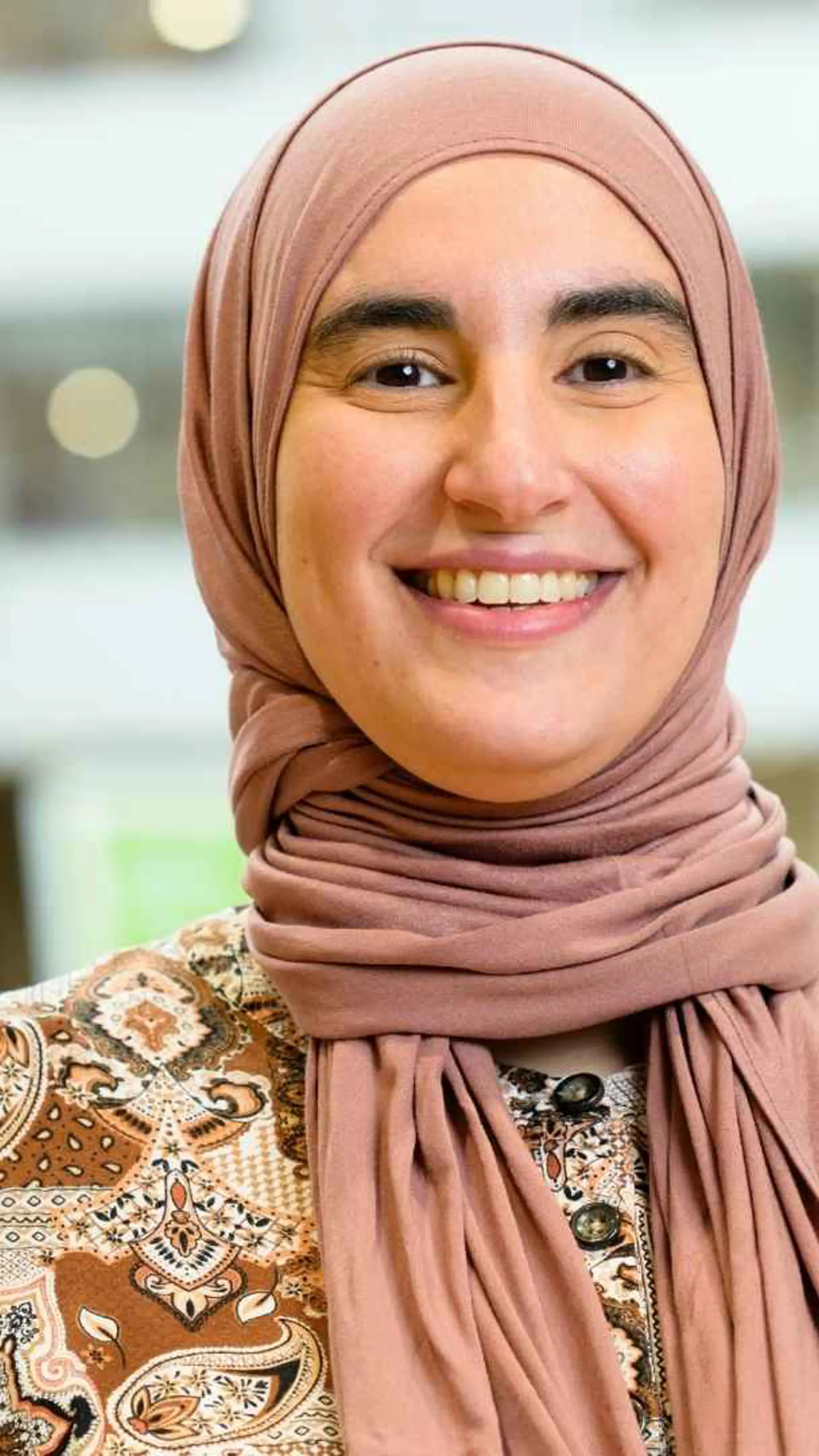 Morraya Benhammou - <p data-start="1623" data-end="1757">AI strateeg, onderwijsvernieuwer en professioneel tijdreiziger die organisaties helpt AI, leren en verandering menselijk te verbinden.</p>
