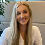 Evita Logtenberg - <p>Jonge ondernemer met expertise in sportkleding, sociale media, en het combineren van school en ondernemerschap.</p>