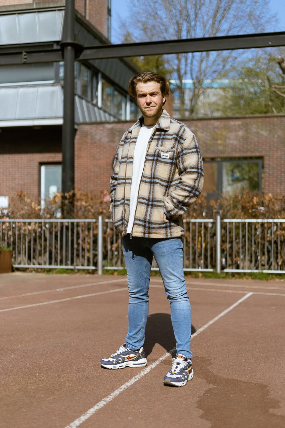 Meester Hidde - <p>Docent, creator en onderwijsvernieuwer die inspirerende inzichten deelt over inclusie, motivatie en kansen en onderwijsprofessionals aanzet tot actie.</p>