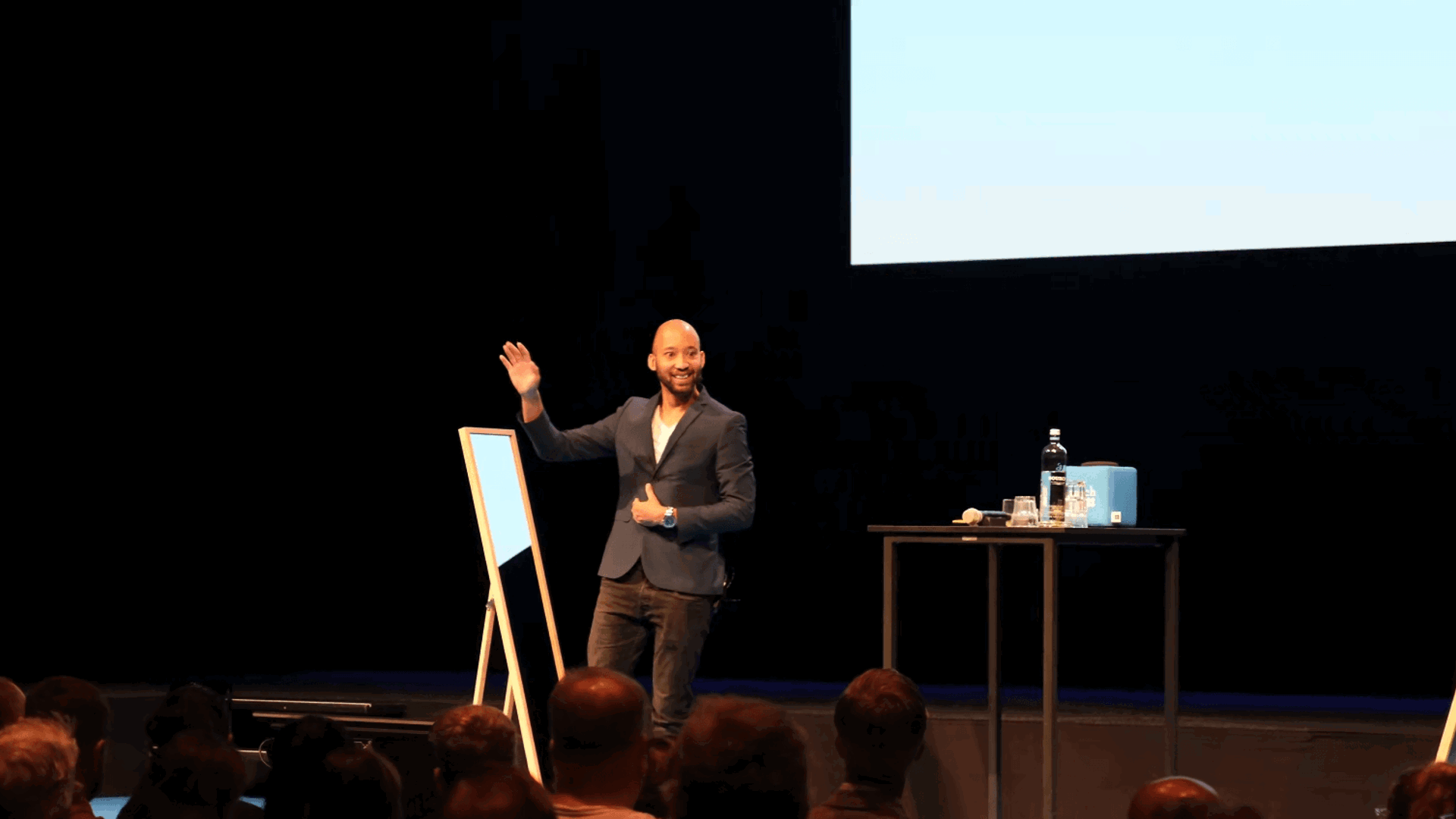 Osiris Hoepel - <p>Expert in inclusiemoeheid, diversiteitsspreker en master trainer met internationale ervaring in duurzaam draagvlak voor inclusie.</p>
