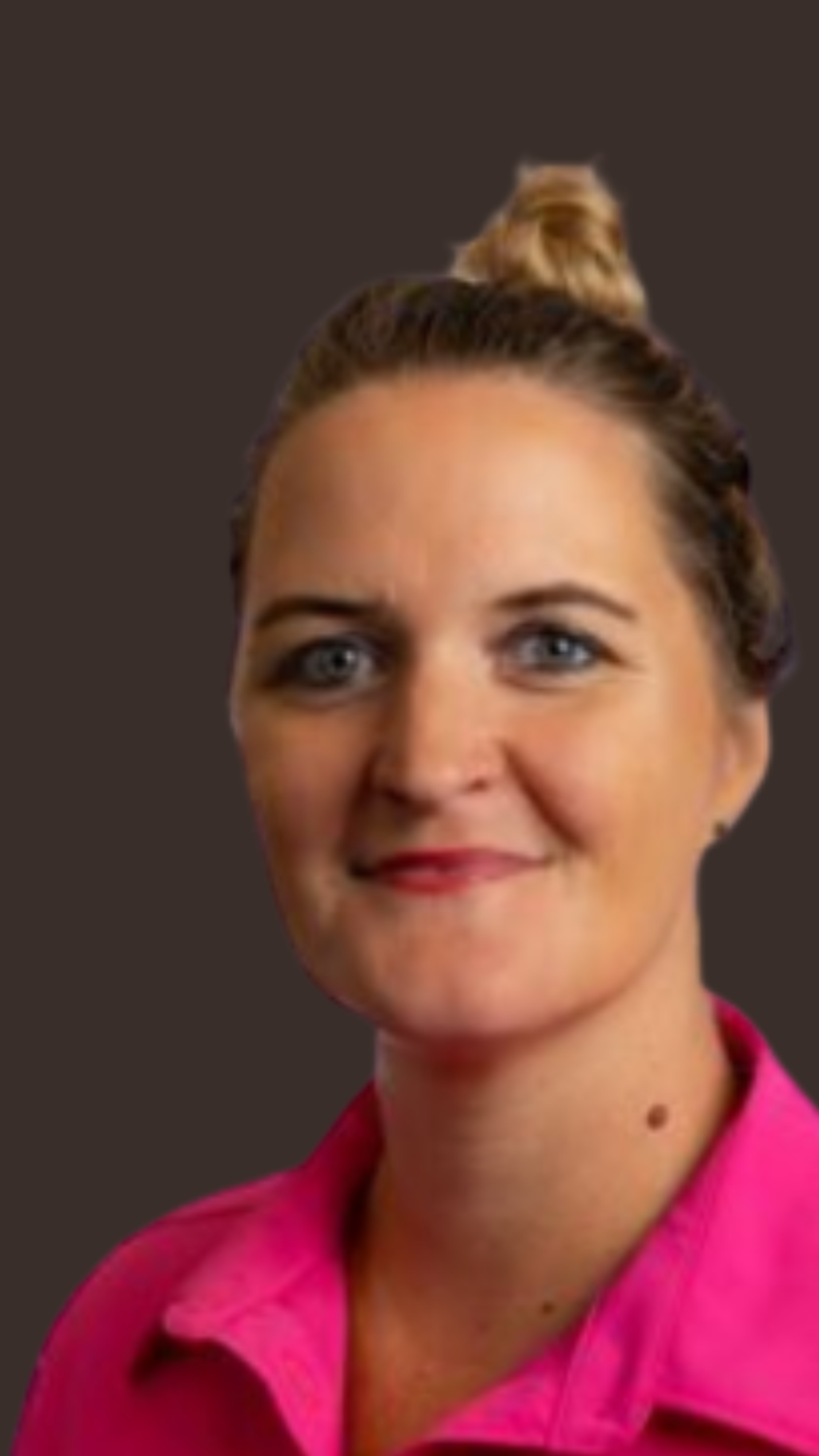 Joske Kuut - <p data-start="1587" data-end="1762">Spreker, trainer en schrijver die met verhalen, humor en praktische tools laat zien hoe oordeelvrij leiderschap veiligheid en verbinding vergroot.</p>